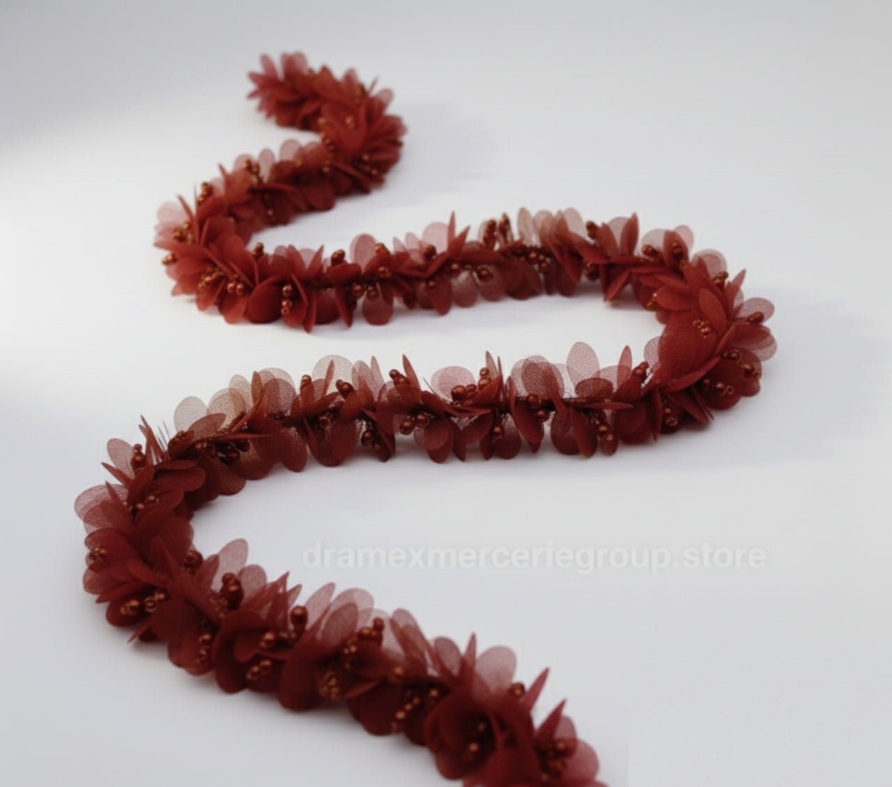 Garniture Fleur 3D en Tulle décorée de perles - dramexmerceriegroupmercerie dakar senegal