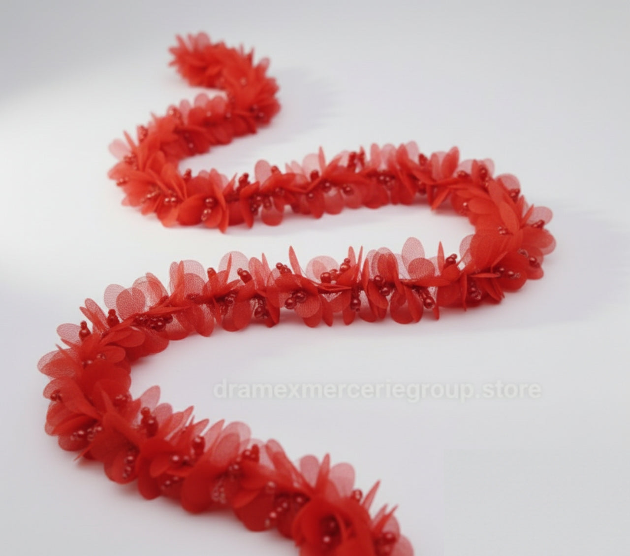 Garniture Fleur 3D en Tulle décorée de perles